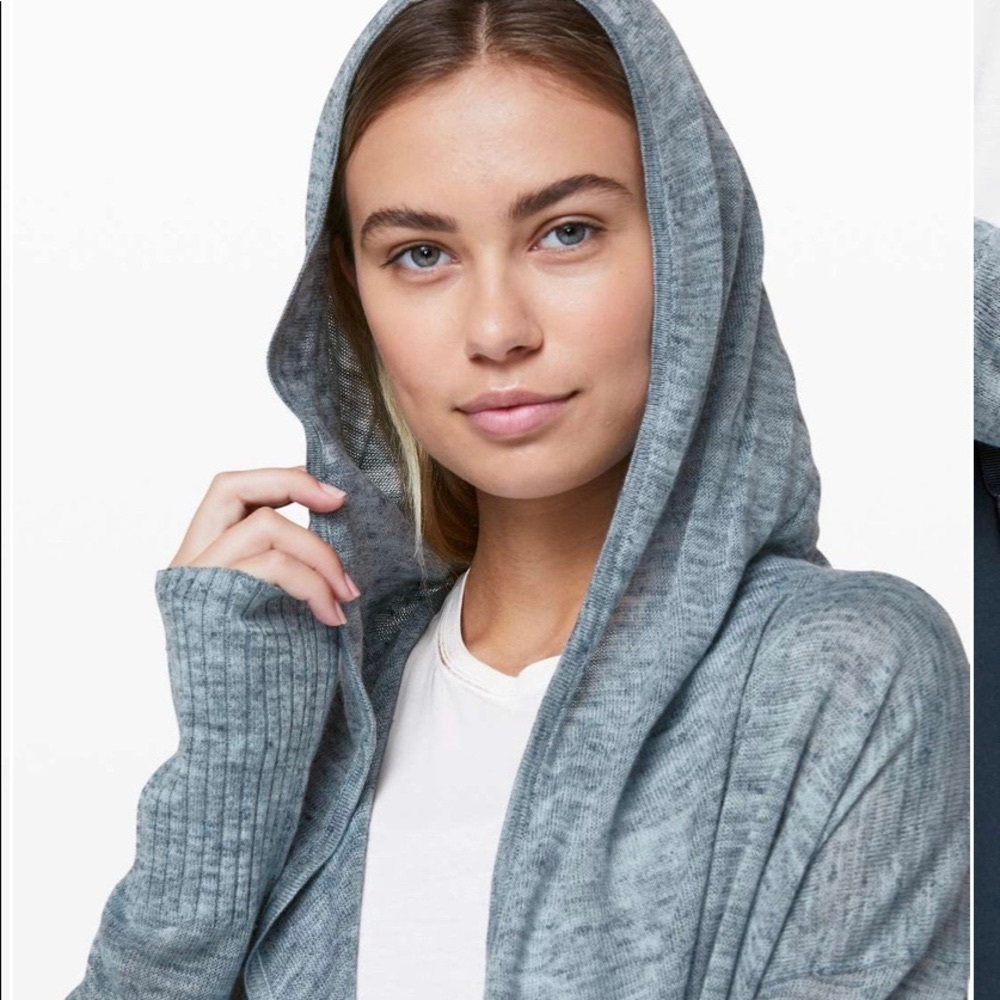 lululemon athletica Heathered Light Gray Hooded Long-Sleeve Top